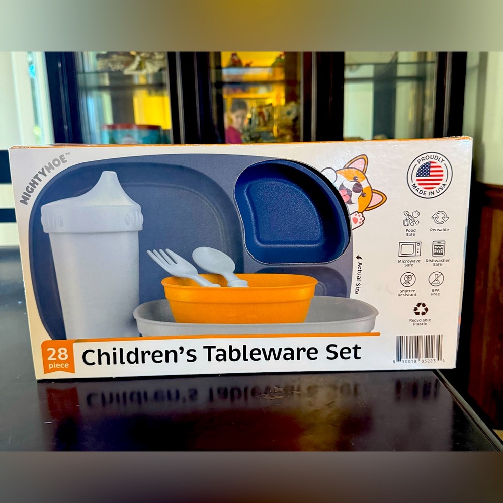 MIGHTYMOE table set
